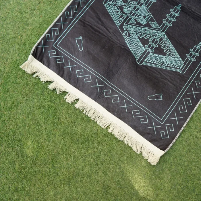 سجادة صلاة طبية مبطنة ومانعة للانزلاق – مثالية لكبار السن والحج والعمرة سجادة صلاة طبية مبطنة ومانعة للانزلاق – مثالية لكبار السن والحج والعمرة