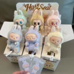 ميدالية لابوبو Labubu V2 الأصلية من MINISO – شخصيات من الفرو الناعم